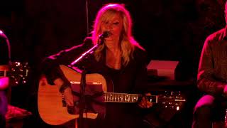 Universal Honey Campfire Sessions - Just Before Mary Goes