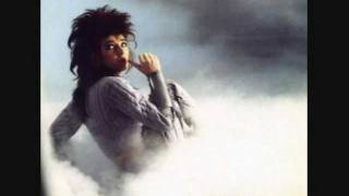 Watch Kate Bush The Fog video