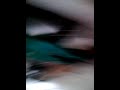 señora de lindas piernas en tacones negros y sin medias 02