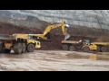 EXCAVADORA CAT