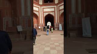 Gate