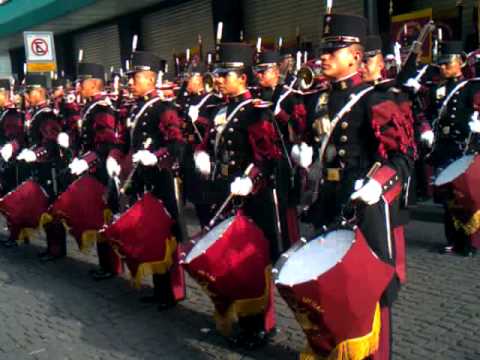 VIDEOS DE MARCHAS DE BANDA DE GUERRA videos de marchas de banda de guerra: