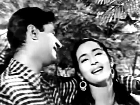 Chhod do Aanchal Zamana Kya Kahega