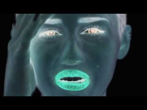 Miley Cyrus - Wrecking Ball G Major / Scary Reverse Miley Cyrus - Wrecking Ball G Major / Scary Reverse