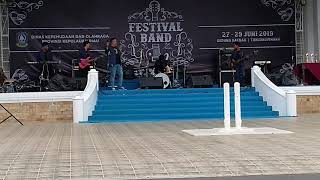 Bee Voice - Menunggu Kamu ( COVER ANJI ROCK )