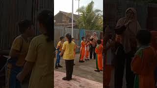 In Plajarn Olah Raga Bersnam Sambl Berynyi Binatan Kesayangn Sd62 Kls 2 Di Sungai Raya Kubu Raya