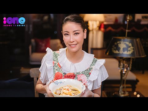 Hoa hậu Hà Kiều Anh trổ tài nấu mì Quảng theo công thức gia truyền | iOne.net