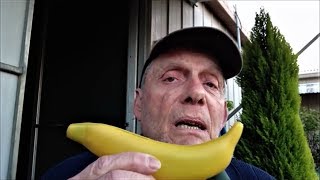 You Think That's A Banana? Do Ya? Do Ya? Well, I'll Show You A BANANA... 😛