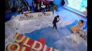 Ulduz Oldun-Elcin-Seni Versinler Elere.wmv