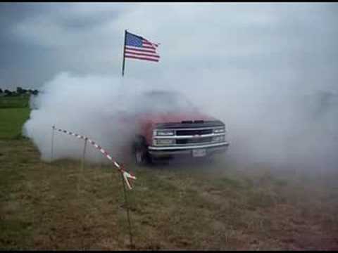 1990 Chevy Stepside burnout