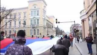 Скандируют перед Русской Церковью, 9-й митинг-шествие, 5.04.2015