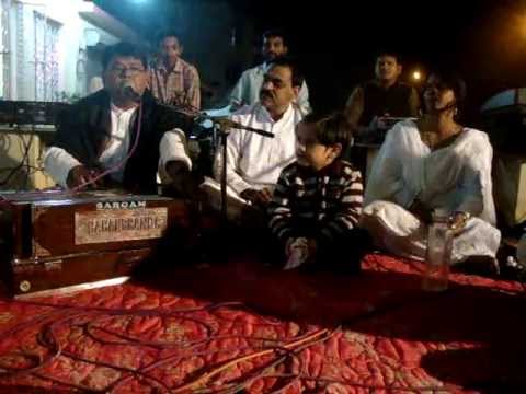 Shri B K Singh sings JAI JAI NARAYAN NARAYAN HARI HARI at AoL...