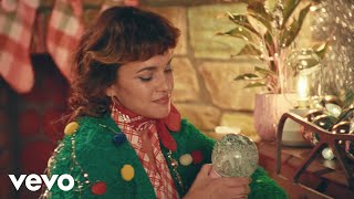 Watch Norah Jones I Dream Of Christmas video