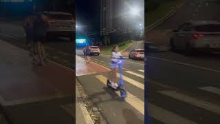 De Hoje Com A Galera Andando De Patinete.