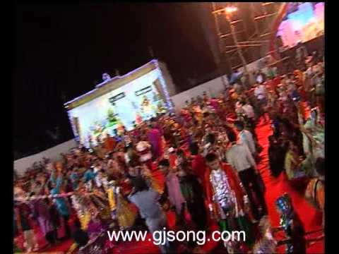 Falguni Pathak Garbakhel khel rerang tadi rang tadighor andhari...