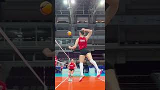 Zehra Gunes High Jumps