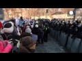 Ukraine anti-government activists vow to continue protests