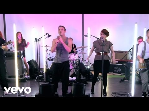Scissor Sisters – I Don’t Feel Like Dancin’