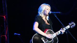 Watch Beccy Cole Poster Girl live video