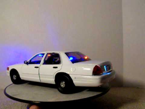 1/18 Undercover Unmarked Police Car Ford Crown Vic Secret Service FBI
