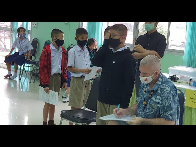 CMIRC School Vision Screening Project Visits Wat Chiang Yuen School