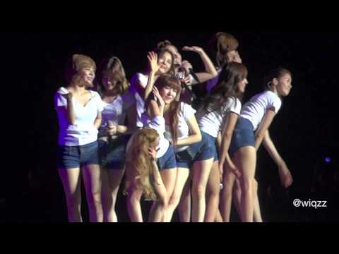 SNSD - Gee & Kissing You (SMTown Indonesia 120922)