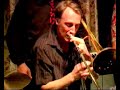 Les Haricots Rouges Play "milenberg Joys"