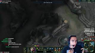 Hazreti̇ Yasuo Enes Abi̇ Anami Si̇k Şarkisini Söylüyor Ve Kafa Dansi Yapiyor