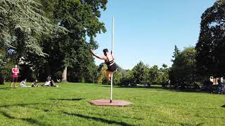 Léa - Pole dance