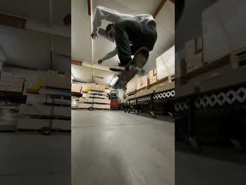 Slow mo clips are the best ! #skateboardingisfun #skateclipsdaily #skatelife #skateboarding