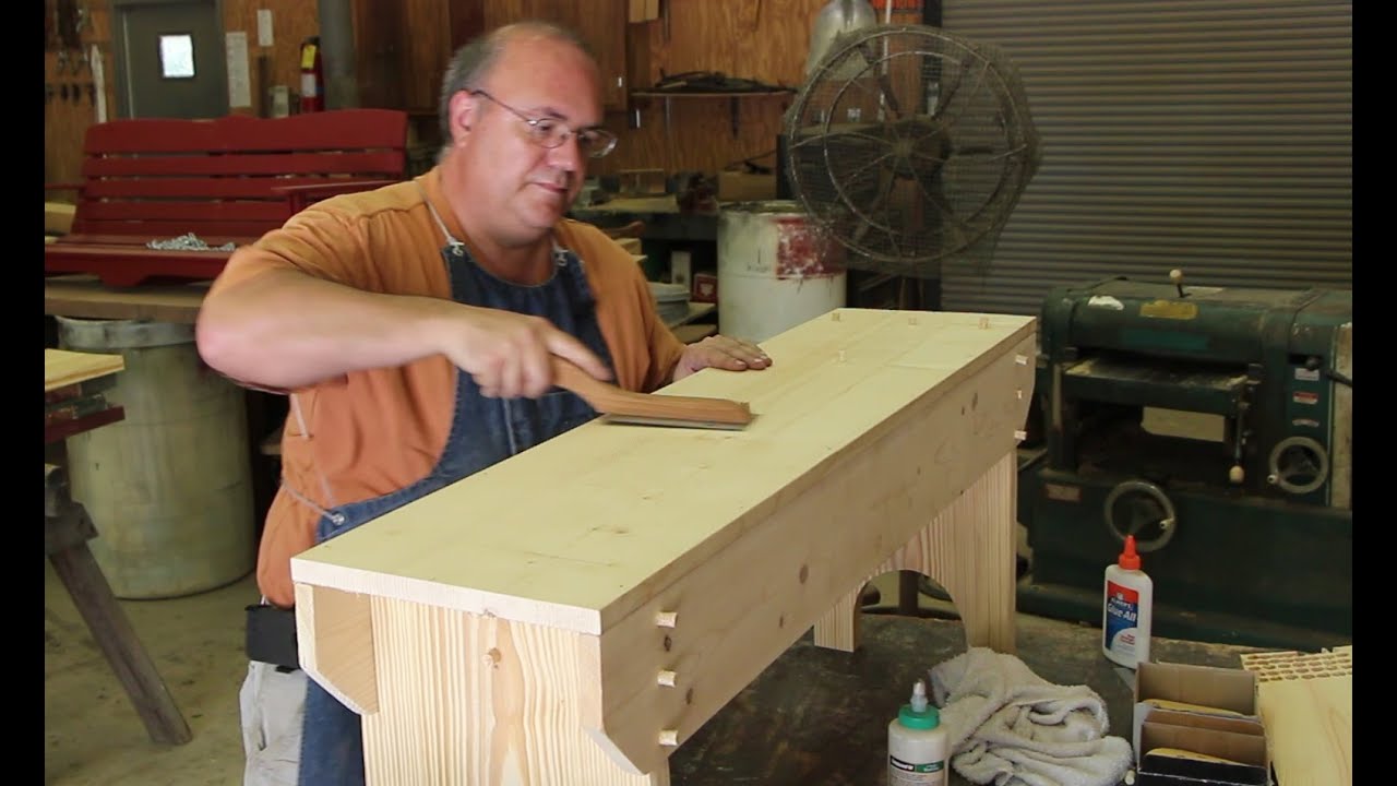 Building a Simple Wooden Bench - YouTube