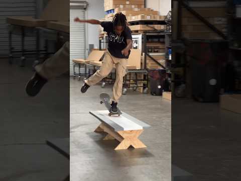 You won’t believe these tricks‼️🤯 #skateboarding #ramps #skateramp #skater #oc