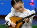 Little North Korean Girl Playing String Instrument 北朝鮮少女の楽器演奏