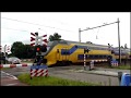 Spoorwegovergang Heiloo // Dutch railroad crossing