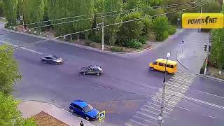 Видео ДТП (авария г. Волжский) пр. Ленина ул. Молодежная 02-09-2018 18-28 от Телеканал ВОЛЖСКИЙ ПЛЮС от POWERNET, Молодежная улица, Волжский, Россия