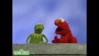 Sesame Street Kermit And Elmo -- Loud And Quiet