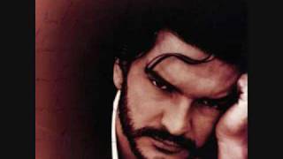 Watch Ricardo Arjona Santo Pecado video