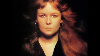 Watch Sandy Denny Candle In The Wind video