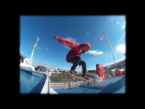 Skateboarding a rusty boat in Iceland