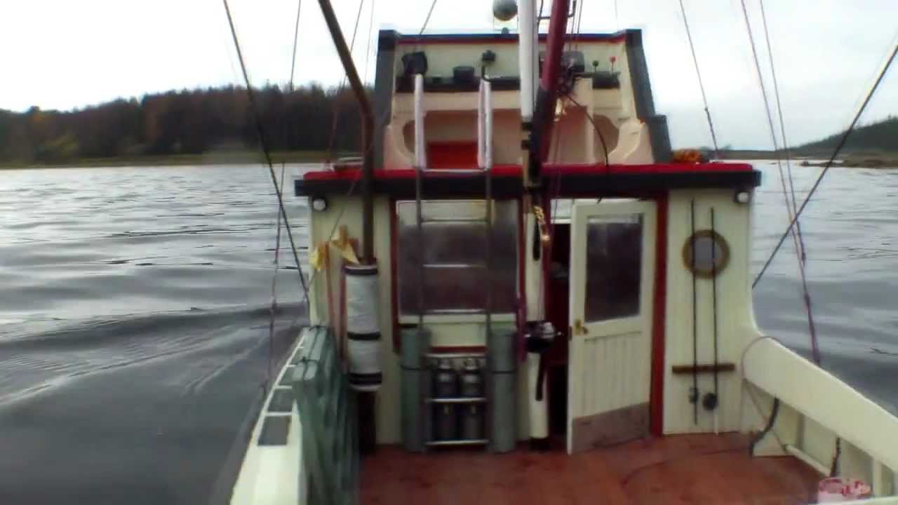 ORCA BOAT JAWS - YouTube