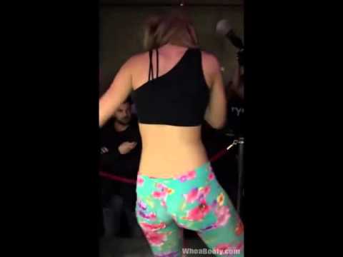 Twerking live