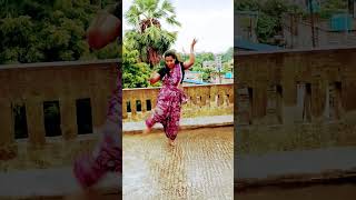 Hate Churi Kane Jhumka