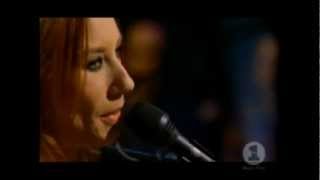 Watch Tori Amos Tear In Your Hand video