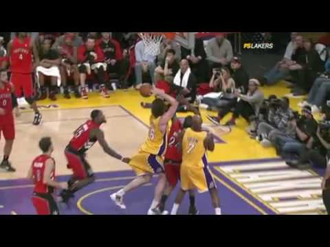 kobe bryant fadeaway jumper. Lakers vs Raptors 3/9/10 Kobe