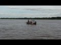 PESCA UN SURUBI GRANDE Y MIENTRAS PASABA PARA LA FOTO EL SURUBI LO CHUCIO