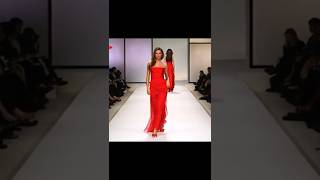 Giseles Peak Runway Moment