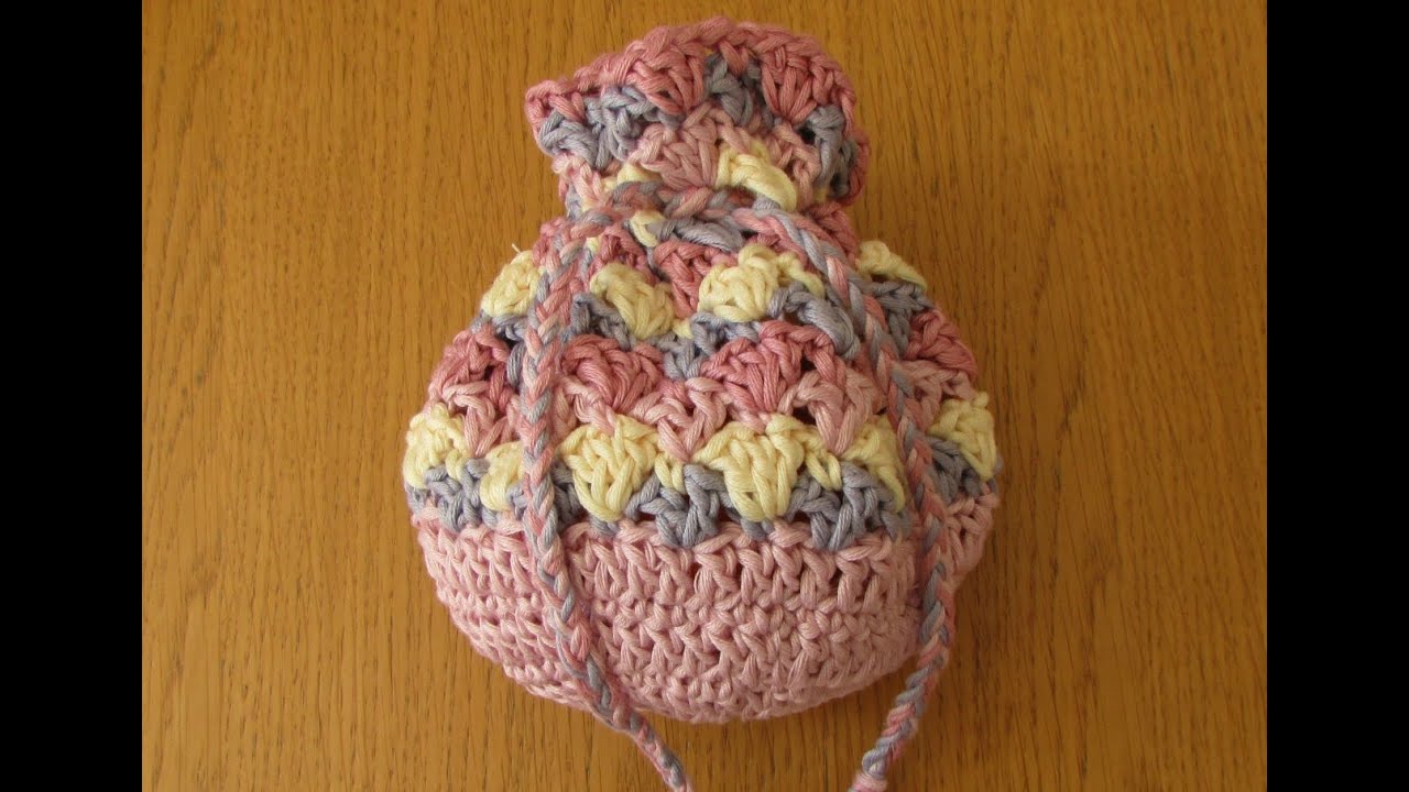 VERY EASY crochet drawstring bag tutorial - crochet purse for beginners