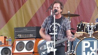 Watch Pearl Jam Setting Forth video