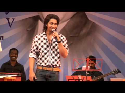 Hum Kaale Hain Toh Kya Hua Live