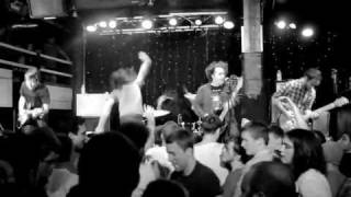 Watch Pianos Become The Teeth Shared Bodies video